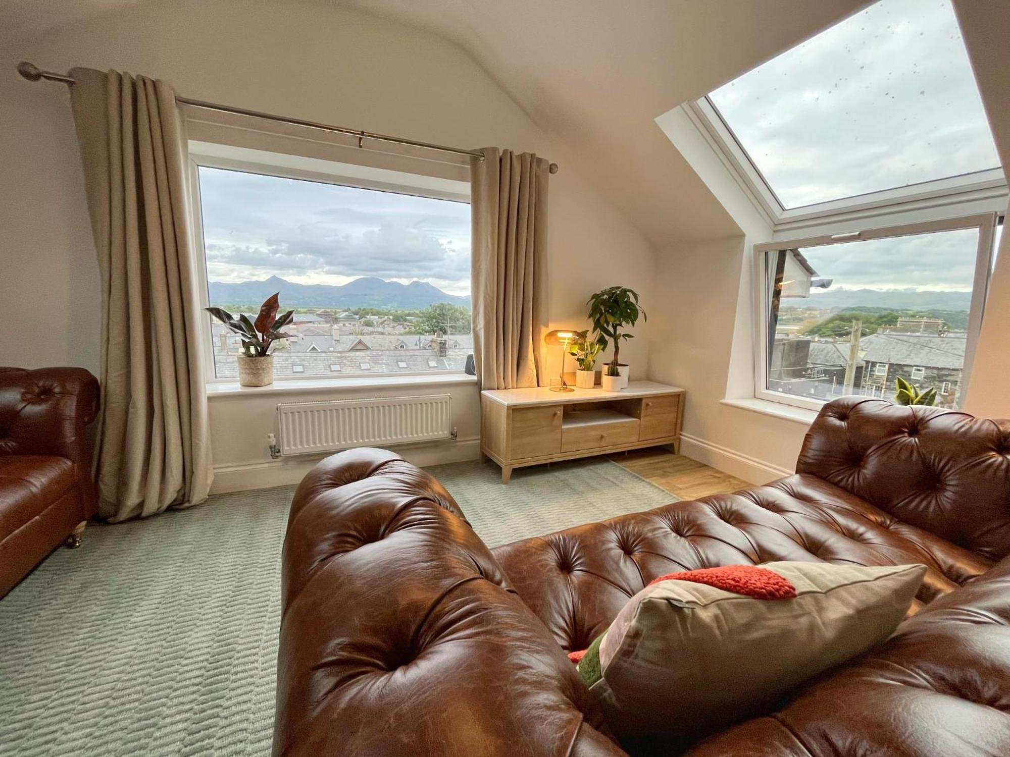 Porthmadog, Sleeps 11, 5 Bedrooms, 5 Bathrooms, Mountain Views Luaran gambar