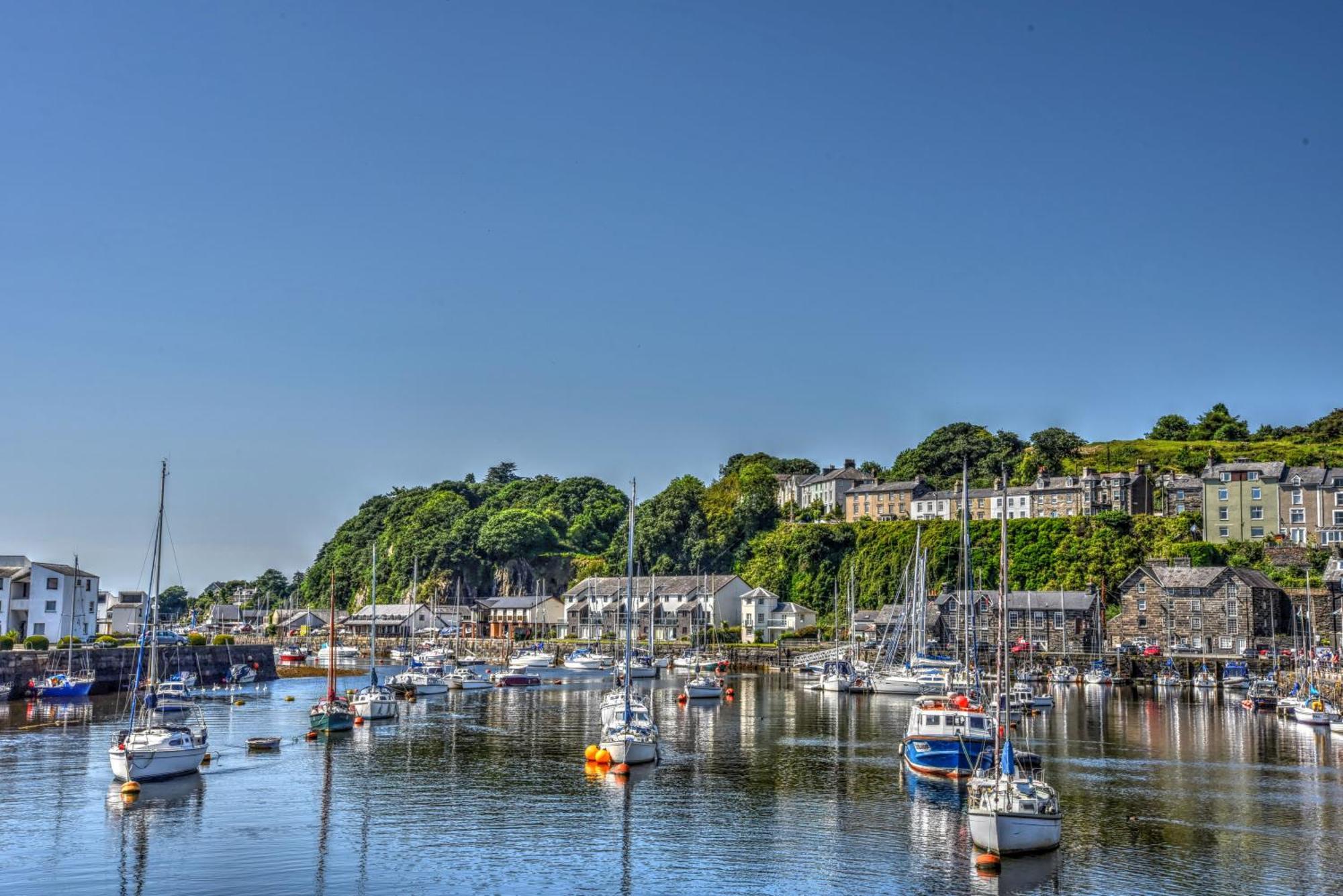 Porthmadog, Sleeps 11, 5 Bedrooms, 5 Bathrooms, Mountain Views Luaran gambar